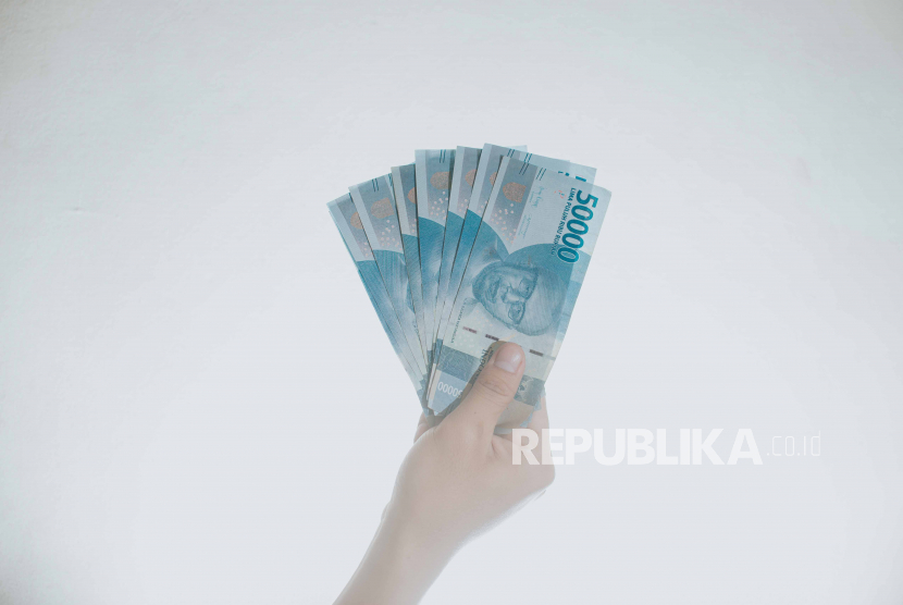 Ilustrasi. Pemerintah Kabupaten Tangerang mulai menyalurkan bantuan langsung tunai (BLT) minyak goreng bersamaan dengan bantuan pangan nontunai (BPNT) kepada masyarakat dari Kementerian Sosial RI.