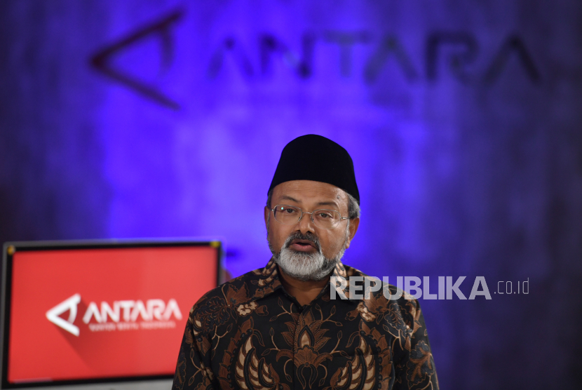 Duta besar India untuk Indonesia Manoj Kumar Bharti saat berkunjung ke redaksi Kantor Berita Antara di Jakarta, Selasa (19/4/2022).