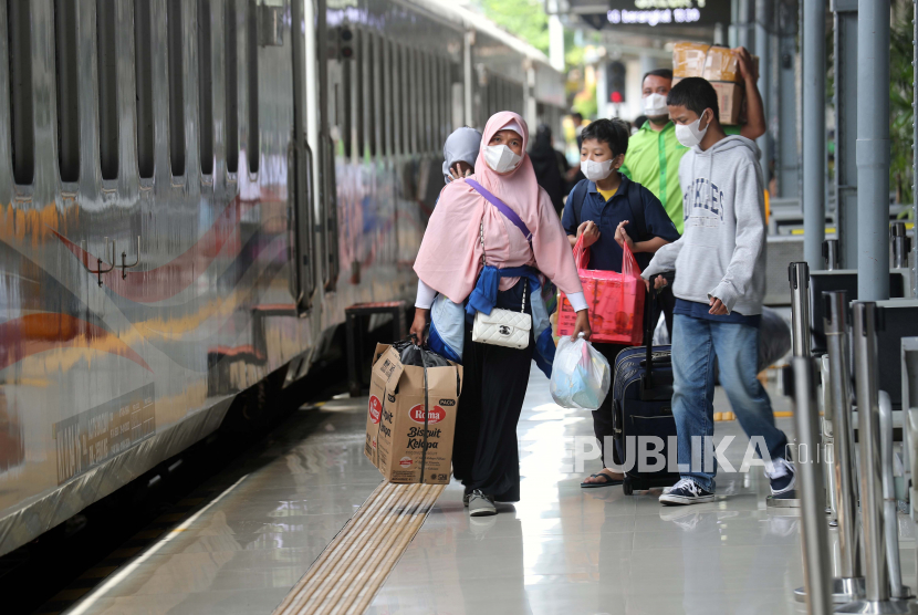Ilustrasi. Kepala Humas PT KAI Daop 1 Jakarta Eva Chairunisa mengatakan, sebanyak 18.800 pemudik berangkat dari Stasiun Pasar Senen pada Sabtu (30/4/2022) atau H-2 Lebaran.