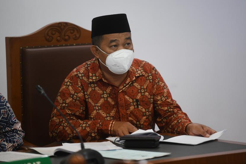 Koordinator Masyarakat Anti Korupsi Indonesia (MAKI) Boyamin Saiman selaku penggugat mengikuti sidang praperadilan mafia minyak goreng di PN Jakarta Pusat, Jakarta, Selasa (19/4/2022). MAKI dan Perkumpulan Aspirasi Masyarakat Keadilan Indonesia (ASMAKI) menggugat Menteri Perdagangan Muhammad Lutfi dan Direktur Jenderal Perlindungan Konsumen dan Tertib Niaga Kementerian Perdagangan karena Menteri Perdagangan dinilai tidak kunjung mengumumkan tersangka mafia minyak goreng padahal telah mengakui sudah memiliki data dan bukti-bukti kuat.