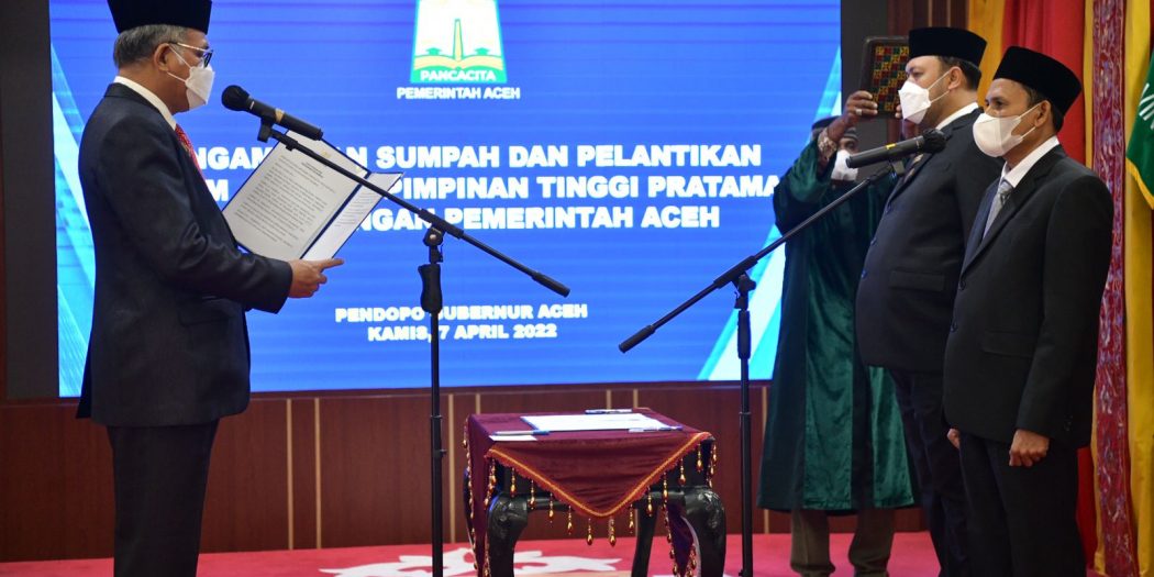 Gubernur Nova Lantik Dua Pejabat SKPA