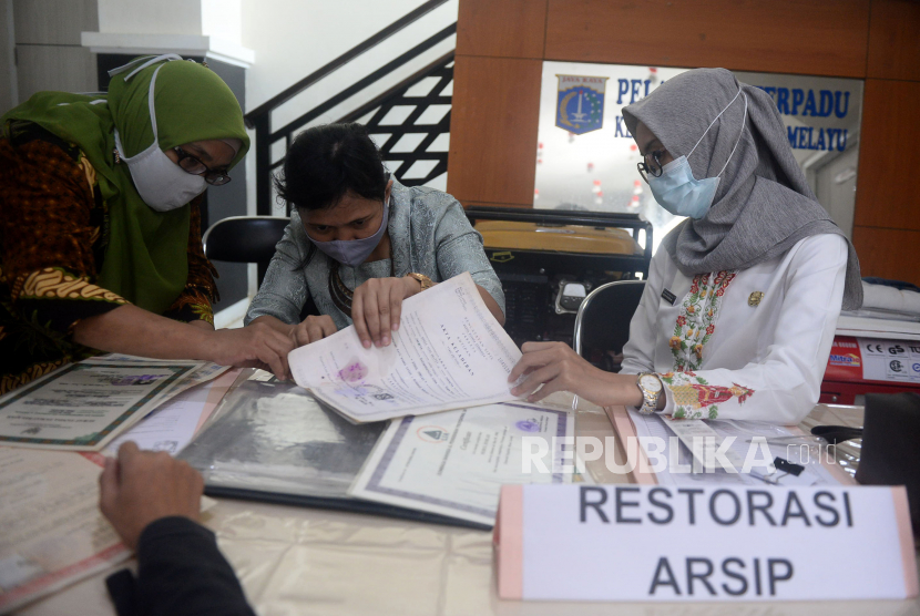 Direktur Jenderal Kependudukan dan Pencatatan Sipil Kementerian Dalam Negeri (Dukcapil Kemendagri) Zudan Arif Fakrulloh mengatakan, kesalahan penulisan nama di dokumen kependudukan dapat diperbaiki. (ilustrasi)