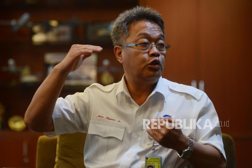 Direktur AirNav Indonesia Novie Riyanto mengatakan, pelaku perjalanan dalam negeri (PPDN) yang telah mendapatkan vaksinasi dosis ketiga atau booster, tidak wajib menunjukan hasil negatif tes RT-PCR atau rapid test antigen.