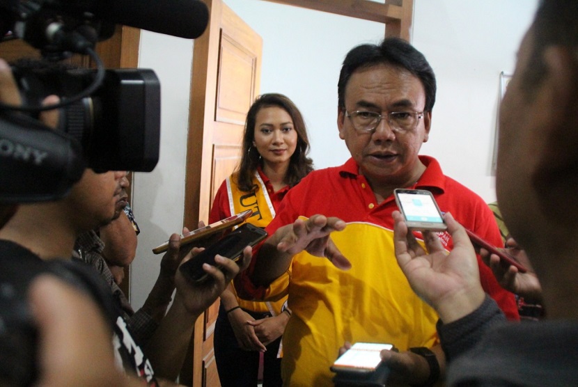 Sekretaris Jenderal Kemensos Harry Hikmat