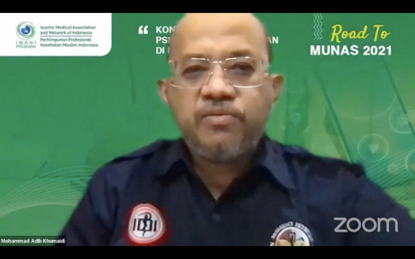Ketua tepilih PB IDI dr. Moh Adib Khumaidi dalam acara virtual Kontroversi Hoaks dan Pseudosains Kesehatan di Media Sosial, Ahad (3/10).