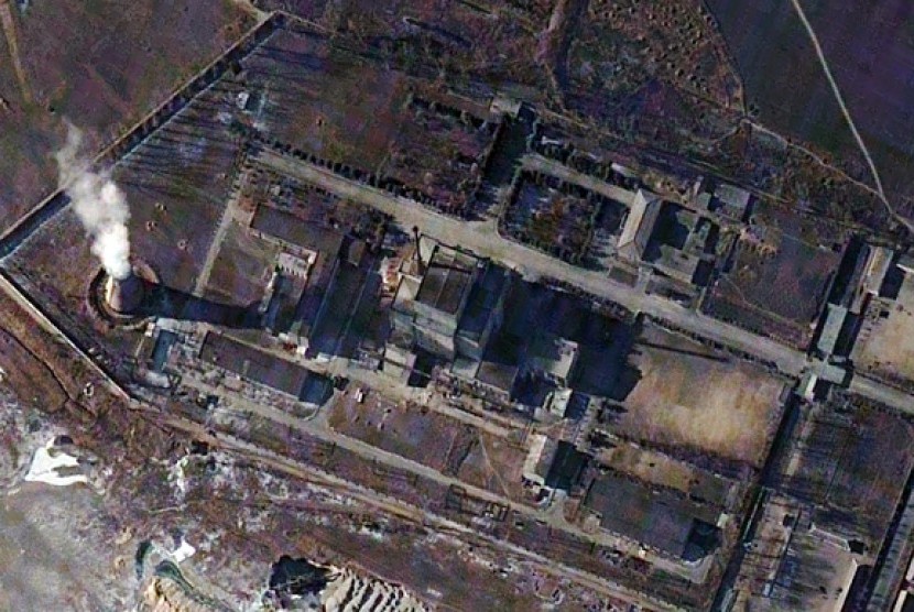 File foto Citra satelit yang menunjukkan lokasi reaktor nuklir Korea Utara (Korut) Yongbyon. Korea Utara (Korut) mengatakan uji coba senjata taktis pandu terbaru mereka berjalan sukses.