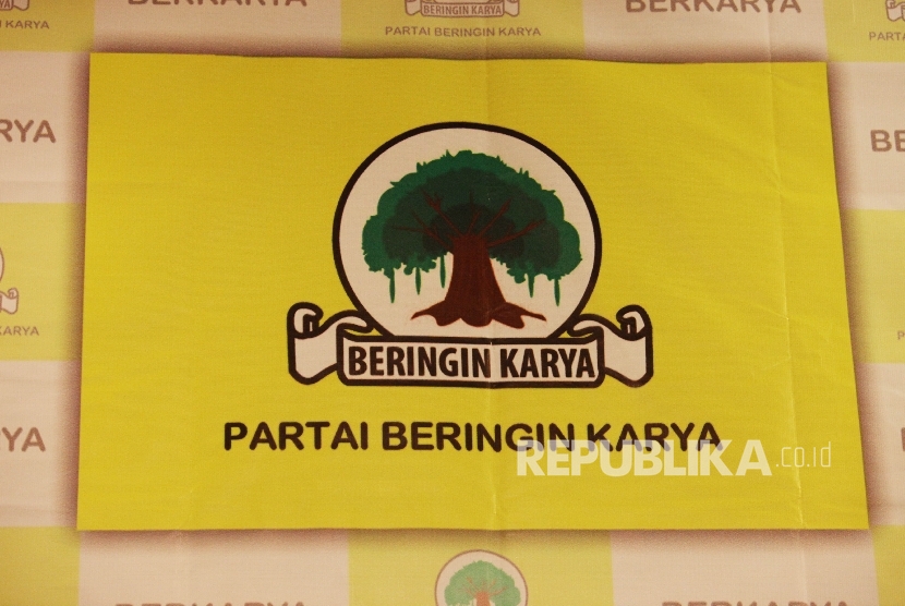 Lambang Partai Beringin Karya (Berkarya). Dengan Partai Berkarya, sudah ada tujuh partai bergabung Koalisi Partai Nonparlemen.