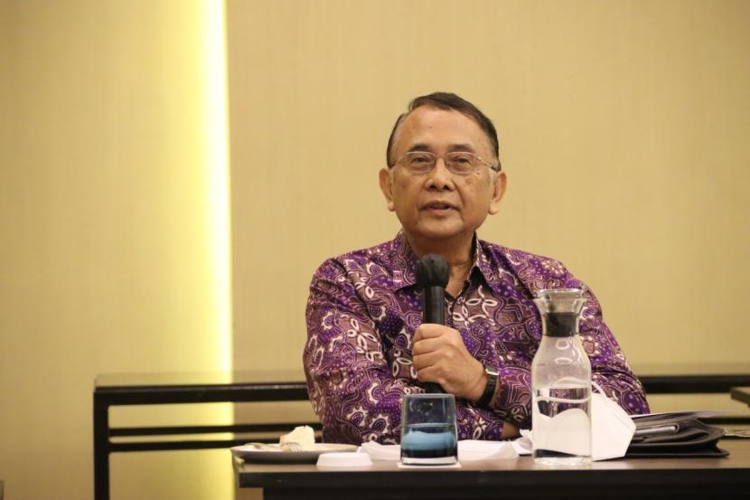 Ketua Pansel Calon Anggota Komnas HAM Prof Makarim Wibisono.