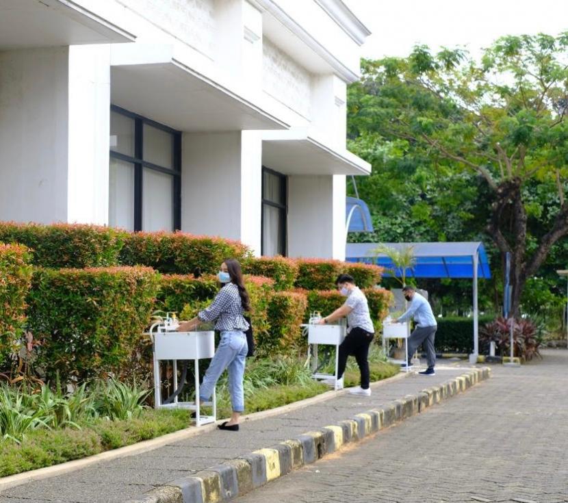 President University bersiap menggelar kuliah tatap muka. Rencana President University (PresUniv) untuk mendirikan Fakultas Kedokteran semakin bergerak maju. Hal ini seiring ditandatanganinya Perjanjian Kesepahaman (Memorandum of Understanding atau MoU) antara President University dengan Pemerintah Kabupaten (Pemkab) Bekasi.