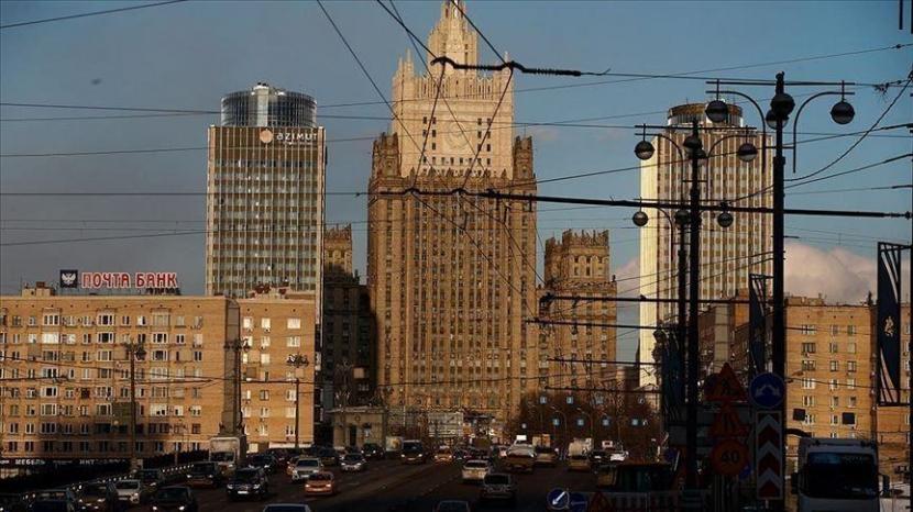 Pengiriman senjata Amerika Serikat (AS) dan NATO ke Ukraina akan dilihat sebagai target yang sah oleh militer Rusia.