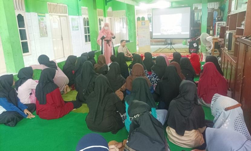 Universitas BSI (Bina Sarana Informatika) kampus Tegal berkolaborasi dengan Panti Asuhan LKSA Darul Yatama Kabupaten Tegal, menggelar kegiatan Berbagi Peduli kepada anak yatim dan Berbagi Ilmu dengan tema Berbagi Sesama Insan.