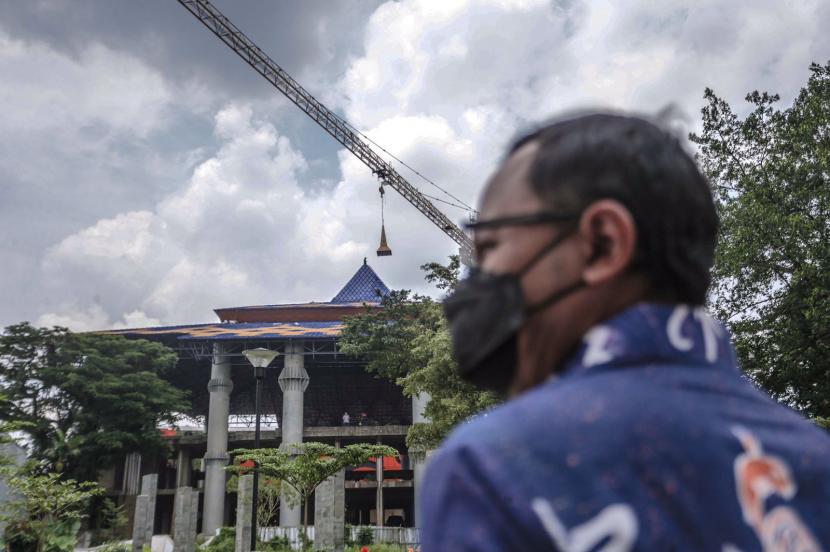 Wali Kota Bogor, Bima Arya Sugiarto. Wali Kota Bogor Bima Arya melarang ASN untuk mengikuti acara buka puasa bersama.