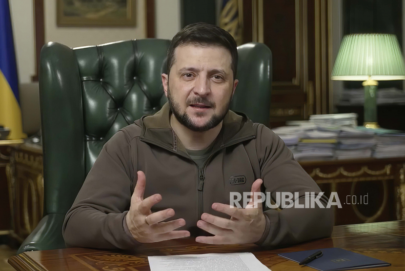 Presiden Ukraina Volodymyr Zelenskyy memperingatkan negaranya satu pekan kedepan sangat penting dalam perkembangan perang.
