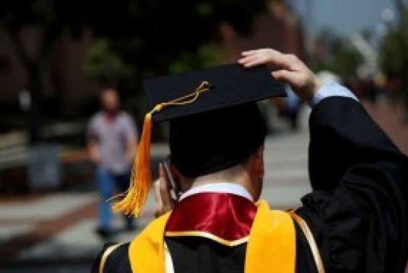 Ilustrasi. Anggota Komisi X DPR RI, M Hasanuddin Wahid, menilai Lembaga Pengelola Dana Pendidikan (LPDP) perlu mengevaluasi Prof Budi Santosa Purwokartiko.