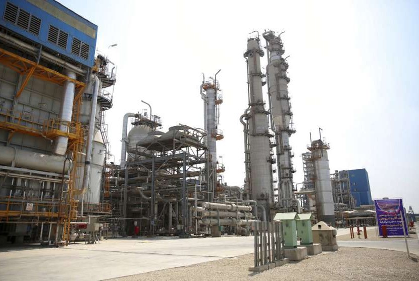 Kilang minyak Iran.