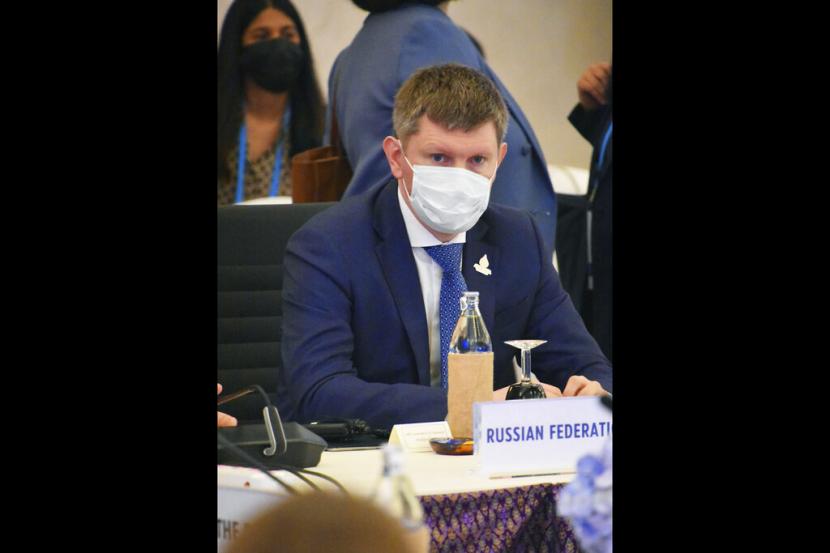 Menteri Pembangunan Ekonomi Rusia Maxim Reshetnikov menghadiri pertemuan para menteri perdagangan kelompok Kerja Sama Ekonomi Asia-Pasifik di Bangkok, Thailand, Sabtu 21 Mei 2022. Delegasi dari Amerika Serikat dan empat negara lainnya melakukan walkout pada Sabtu ketika perwakilan dari Rusia memulai pidato pembukaannya pada pertemuan tersebut, kata para pejabat.