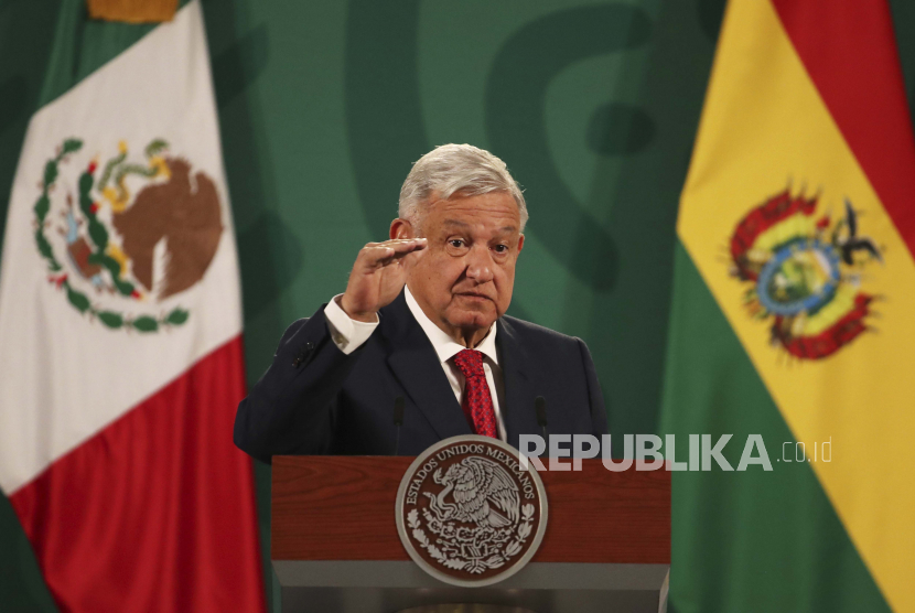 Presiden Meksiko Andres Manuel Lopez Obrador mengatakan ia akan menekankan pada Presiden Amerika Serikat (AS) Joe Biden tidak boleh ada negara yang ditinggalkan dalam Pertemuan Negara-negara Amerika di Los Angeles