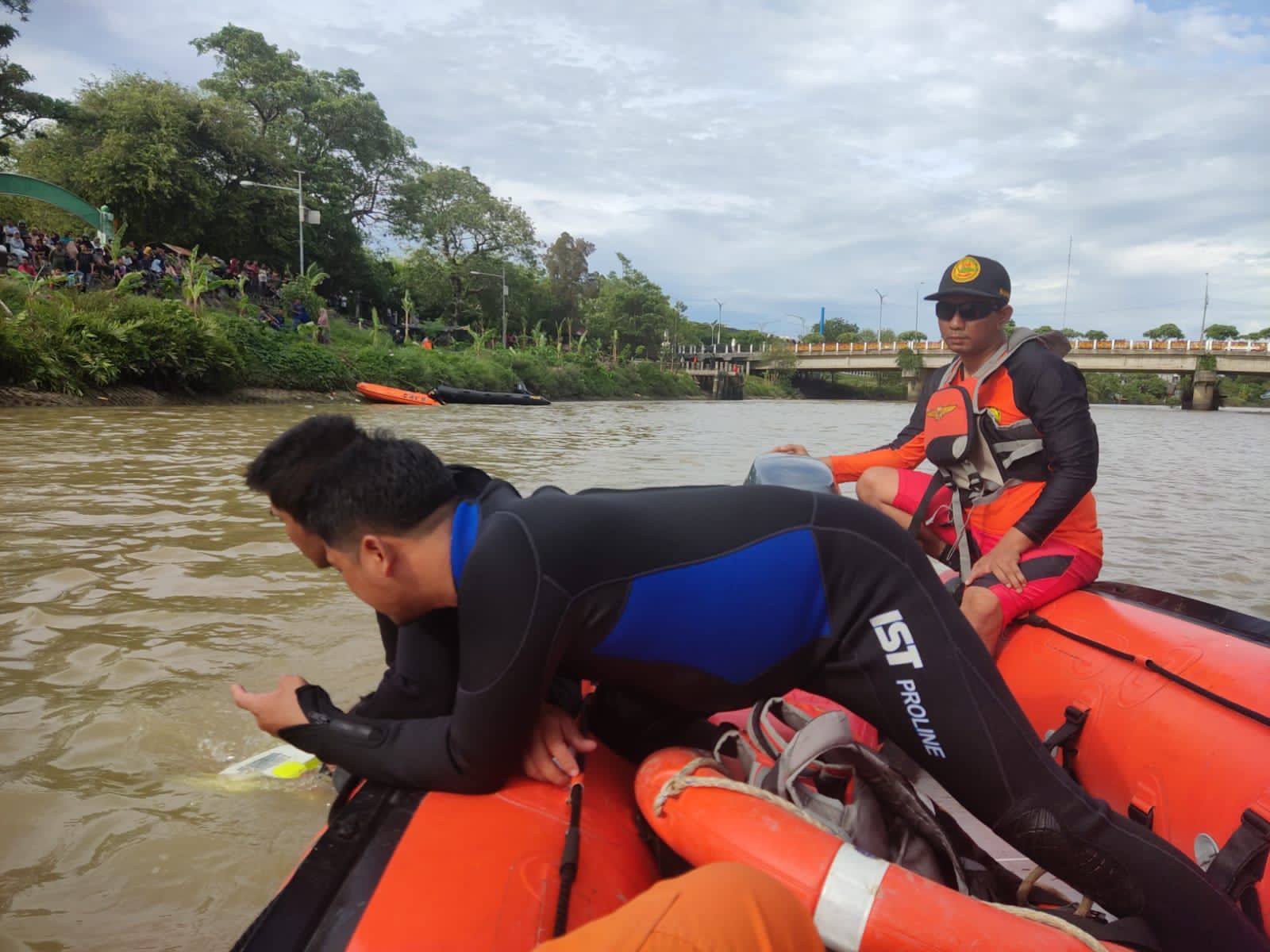 Bocah 8 Tahun yang Terseret Arus Krueng Aceh Belum Ditemukan