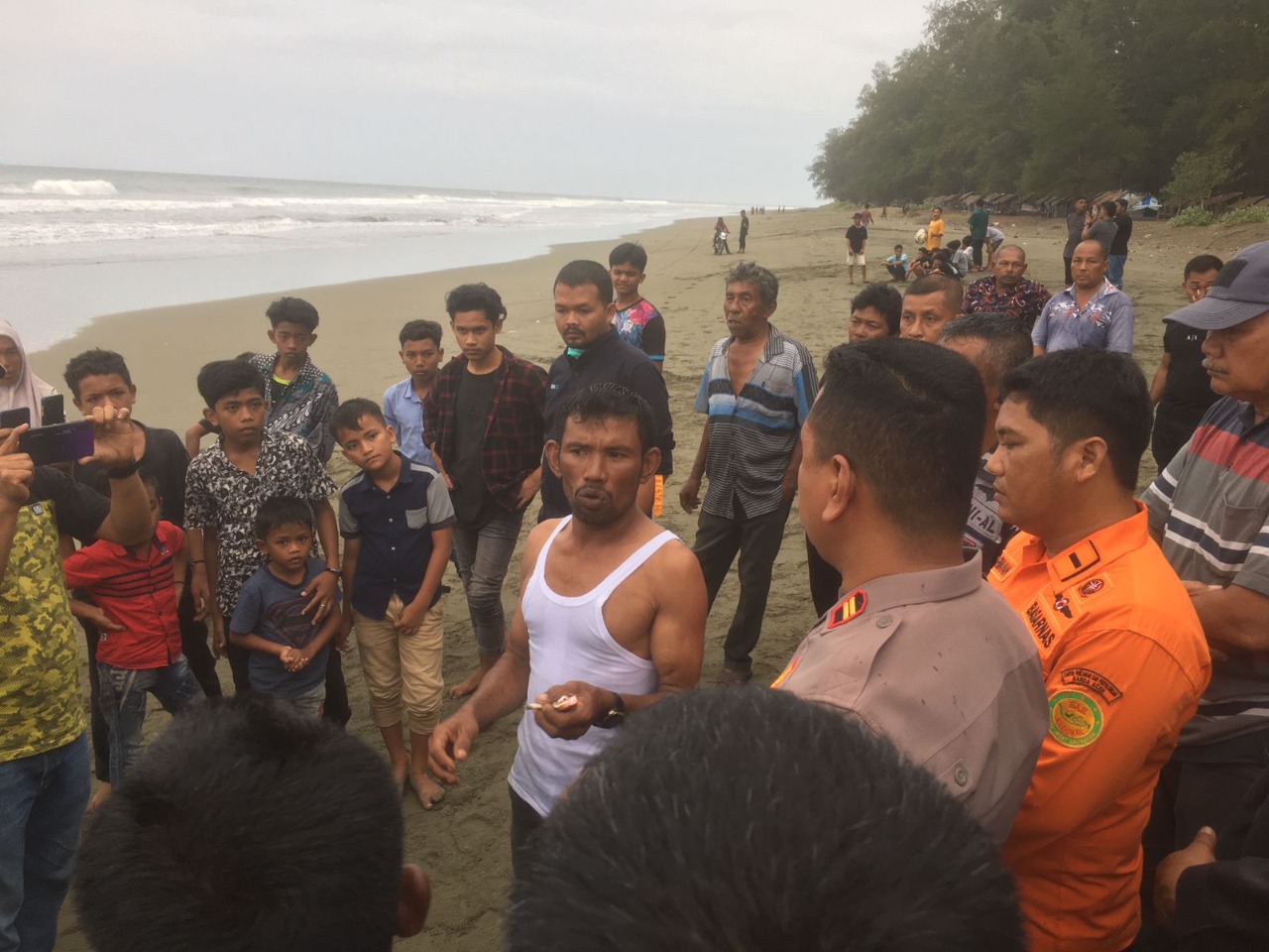 Seorang Remaja Tenggelam saat Berenang di Laut Ujong Batee