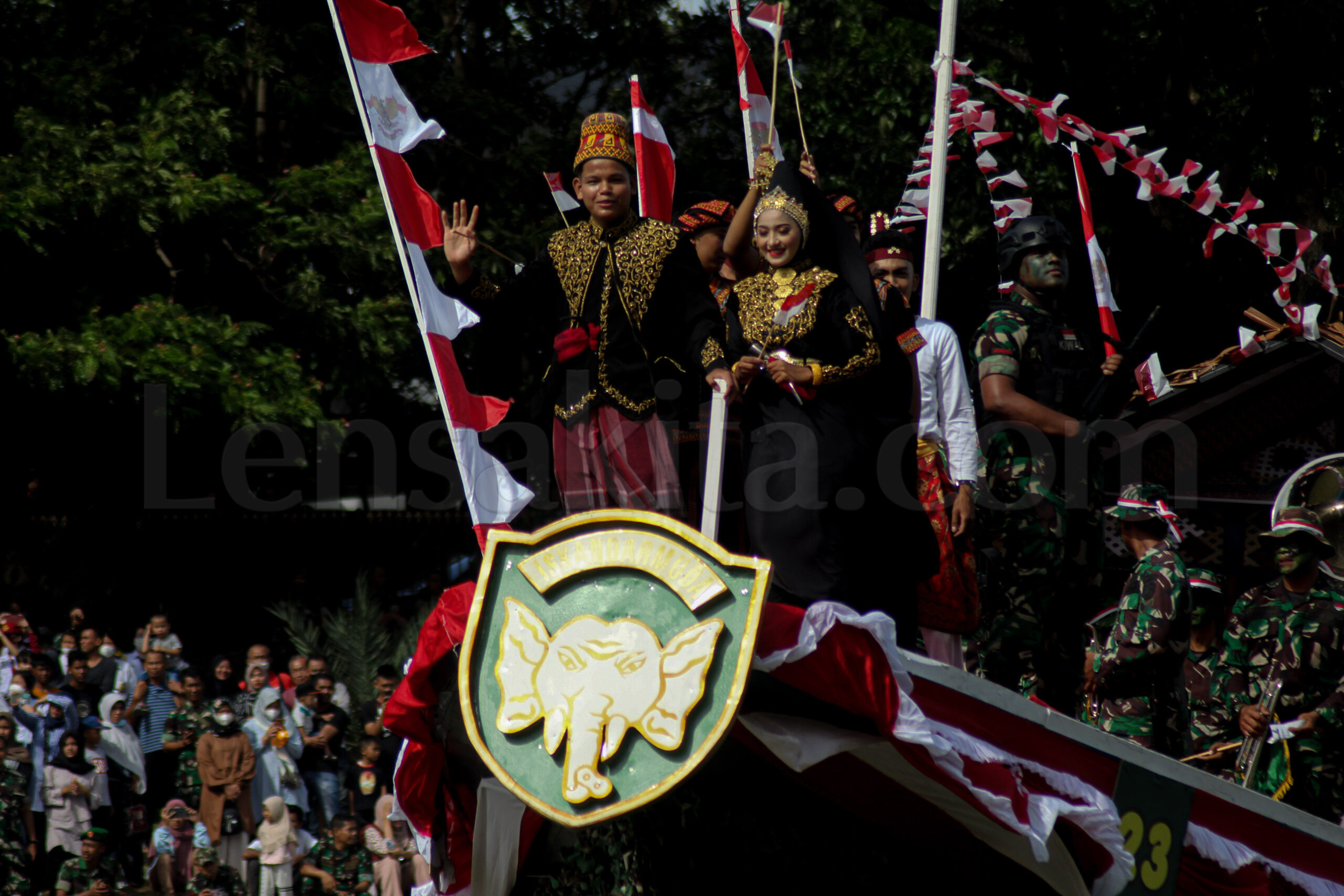 Pakaian Adat Aceh