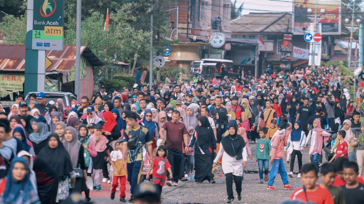 Fun Walk Awali Kemeriahan Festival Pesona Barat Selatan