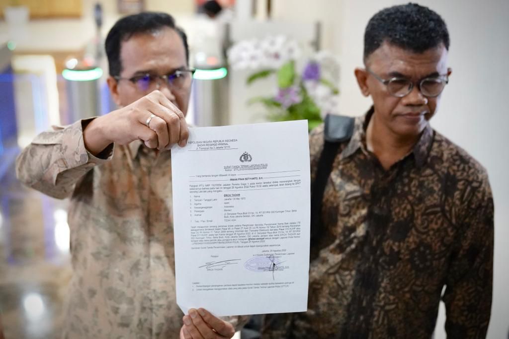 Datang sebagai Seorang Ayah, Erick Adukan Fitnah Faizal Assegaf