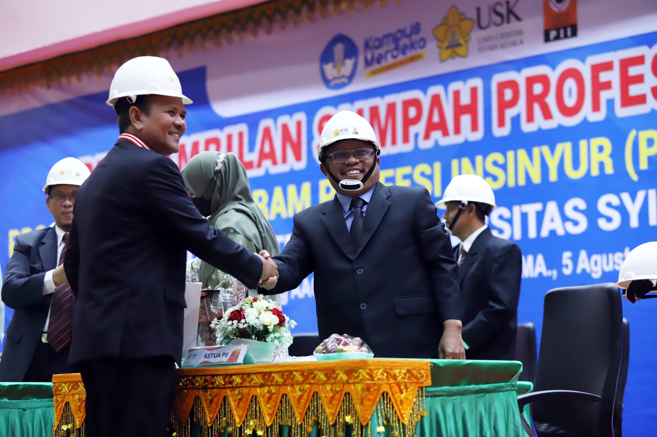 USK Kembali Luluskan 187 Insinyur Baru