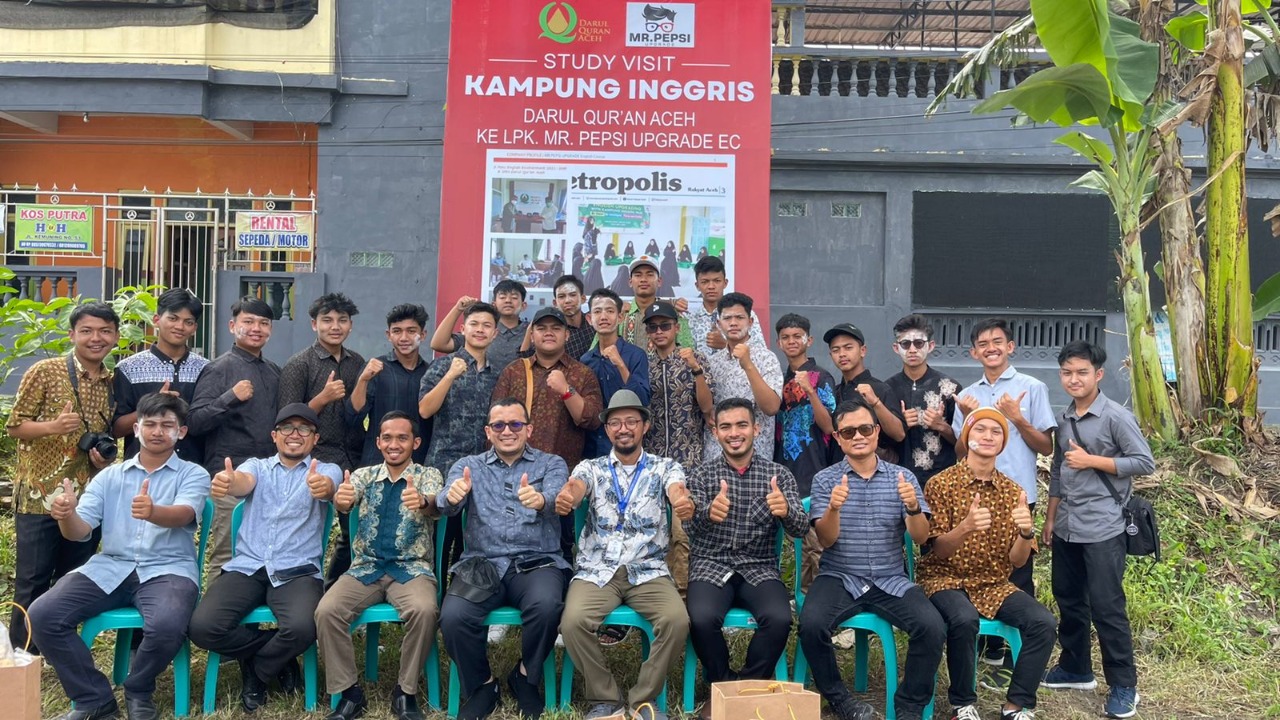 Pelajari Keberagaman Budaya dan Cakrawala Indonesia, Santri Dayah DQA Studi Tur ke Pulau Jawa