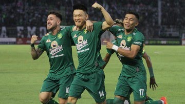 Persebaya Menang Tipis atas Arema 3-2