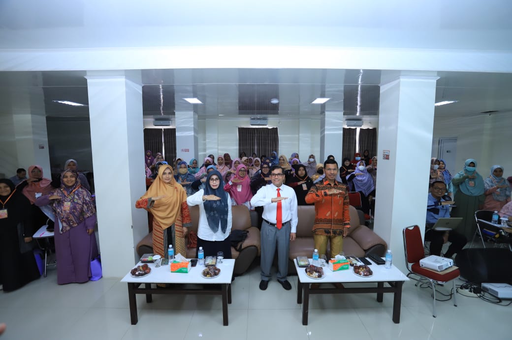 Buka Pelatihan Kepemimpinan Perempuan, Ini Harapan Bakri Siddiq
