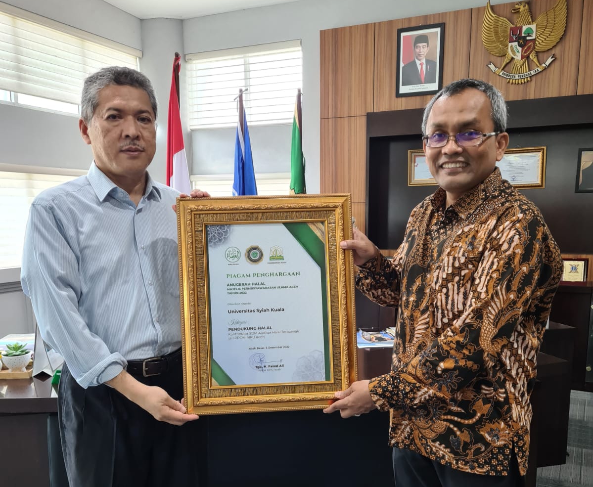 USK Raih Anugerah Halal dari MPU Aceh