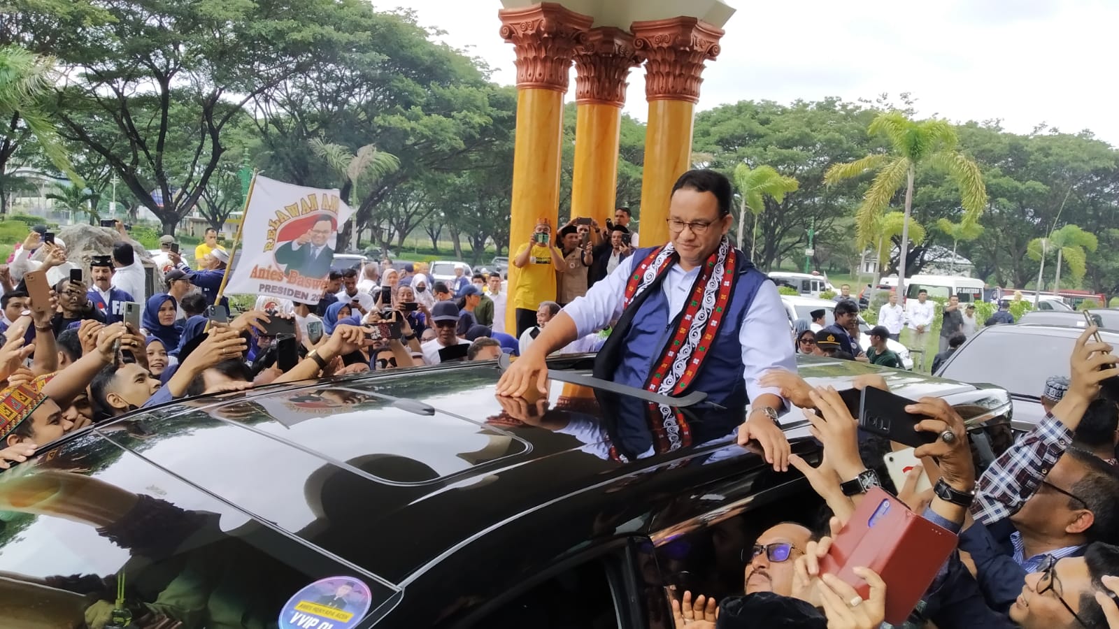 Tiba di Aceh Anies Baswedan Diserbu Pendukung