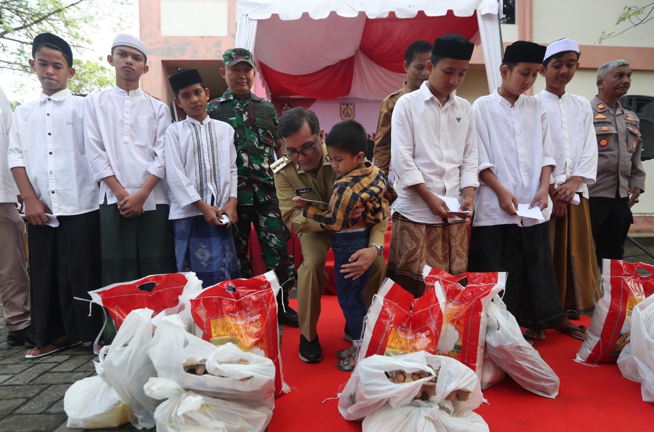 Pj Walkot Bakri Siddiq Launching Pasar Murah Keliling “Meutaloe Wareh”