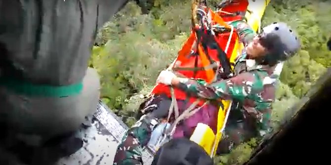 Cerita Kopda Ahmad, Berputar-putar Dibawah Heli saat Evakuasi Kapolda Jambi