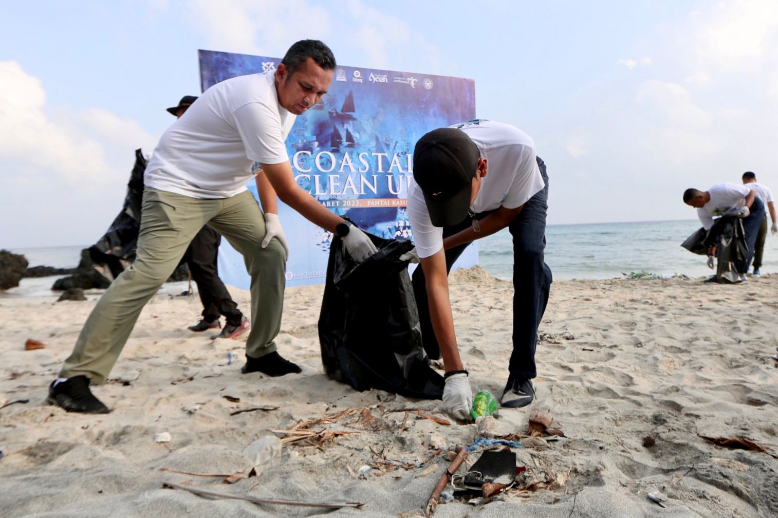 Aksi Coastal Clean Up, Upaya Pemko Jaga Kelestarian Pesisir Sabang