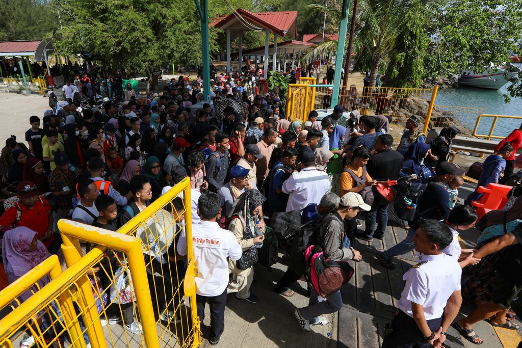 Wisatawan ke Sabang Membeludak