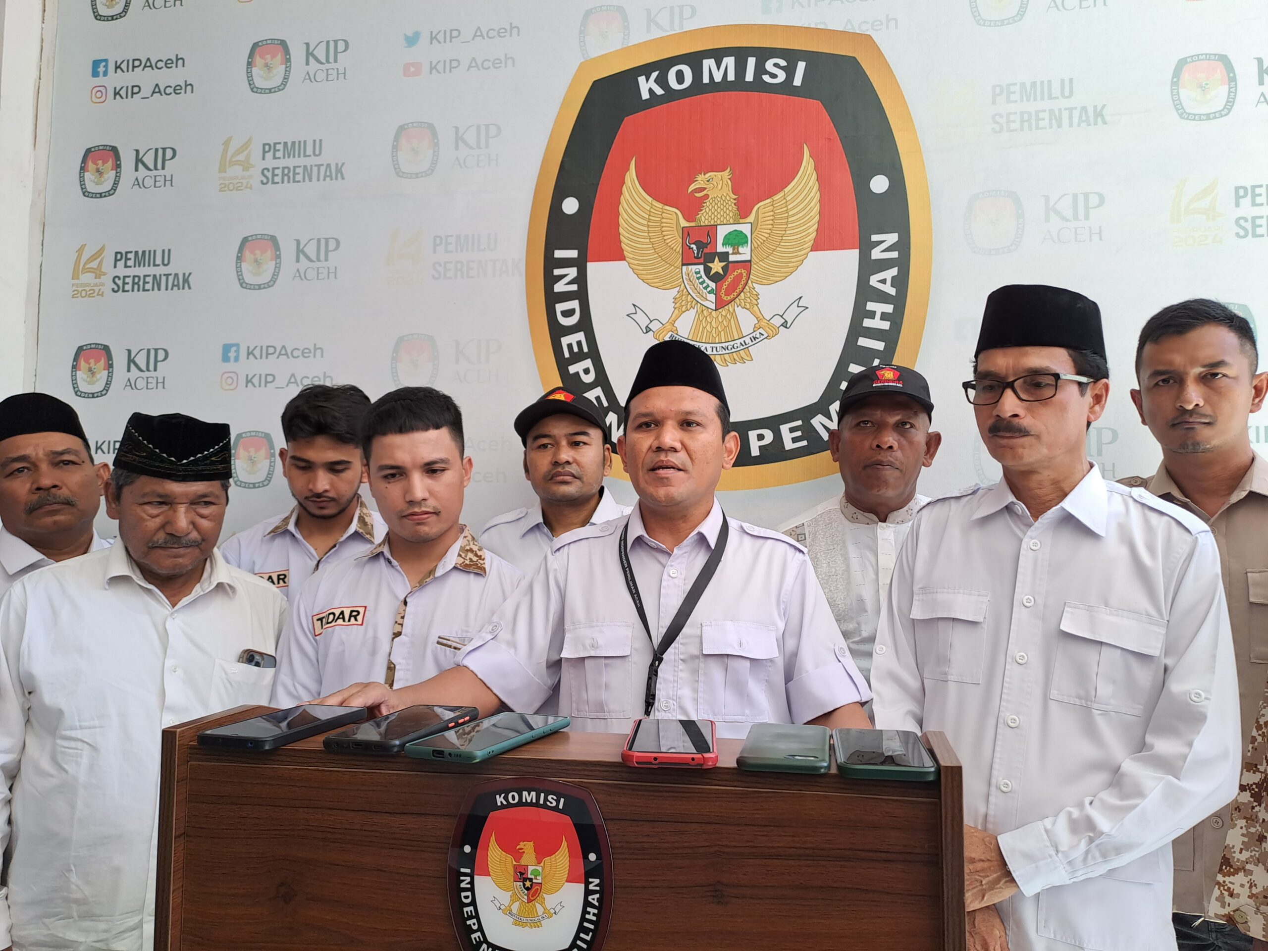 Partai Gerindra Antar 100 Persen Kuota Bacaleg DPRA ke KIP Aceh
