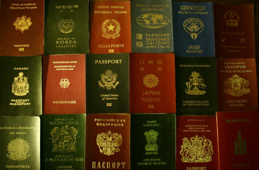 (Foto: ilustrasi paspor). Amerika Serikat (AS) memberlakukan pembatasan perjalanan baru bagi warga pemegang paspor Hungaria sejak hari Selasa (1/8/2023).