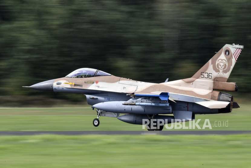 Jet tempur F16.