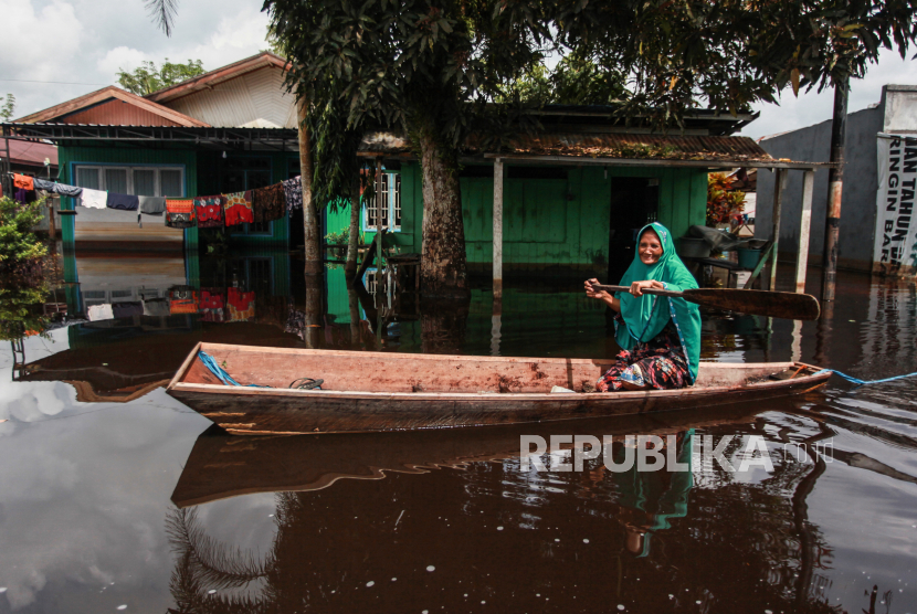 Banyak wilayah di Indonesia mulai terendam permanen dampak dari perubahan iklim.