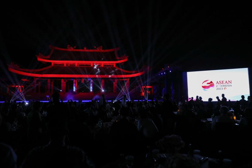 Gala Dinner 55th ASEAN Economic Ministers (AEM) di Klenteng Sam Poo Kong, Semarang, Ahad (20/8/2023) malam.