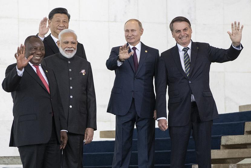 Para pemimpin negara anggota BRICS yang terdiri dari Brazil, Rusia, India, Cina dan Afrika Selatan