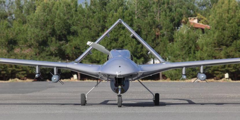 Pesawat udara tak berawak (UAV) atau drone Bayraktar TB2 (Tactical Block 2) buatan Turki.