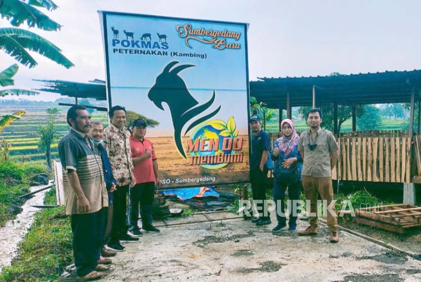 Tim dosen Universitas Muhammadiyah Malang (UMM) mengembangkan agrowisata berbasis ternak dan ikan serta meningkatkan perekonomian masyarakat desa dalam mewujudkan desa mandiri dan sejahtera di Desa Sumbergedang, Kecamatan Pandaan, Kabupaten Pasuruan.