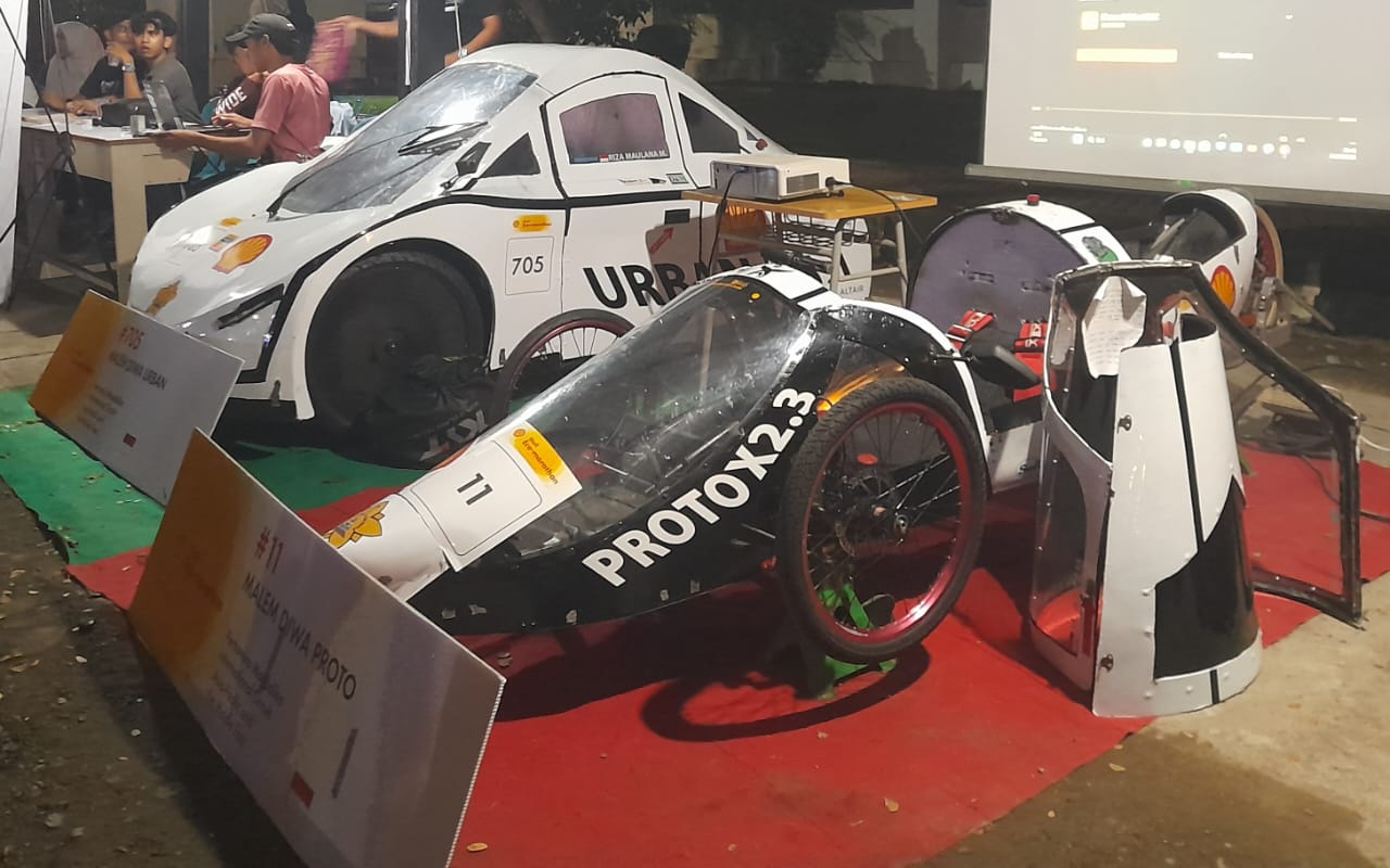 Improvisasi Malem Diwa USK, Mobil Listrik hingga Berbahan Bakar Bensin