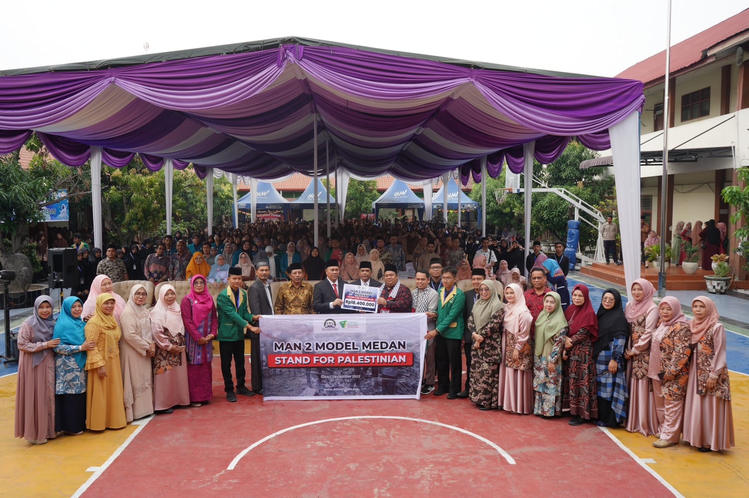 MAN 2 Model Medan Sumbang Rp 18 Juta untuk Palestina Lewat DD Waspada