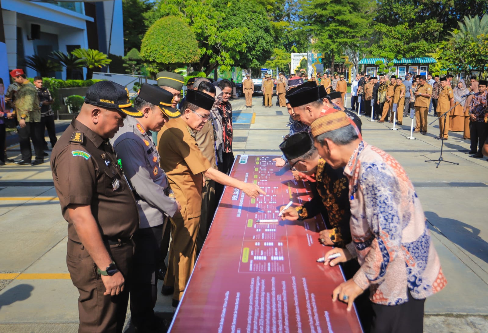 Calon Keuchik di Banda Aceh Deklarasi Damai Pilchiksung Serentak 2023
