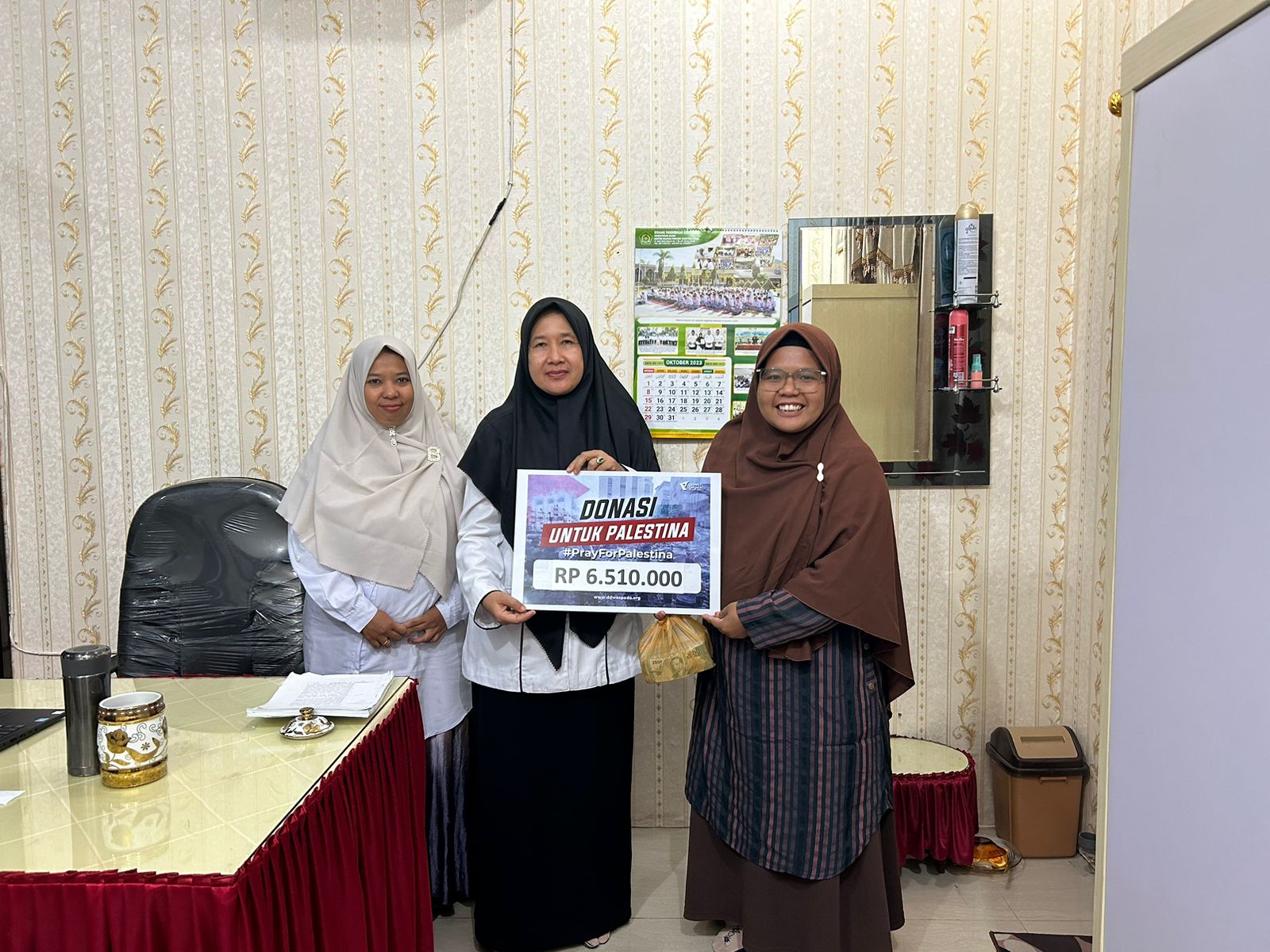 MIN 3 Medan Serahkan Donasi untuk Korban Palestina Melalui DD Waspada
