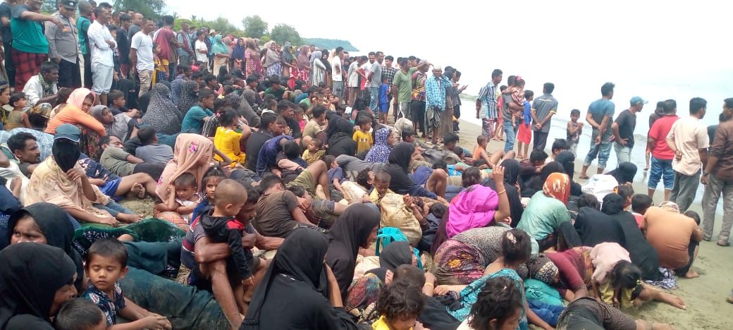 Ratusan Pengungsi Rohingga Terdampar di Pidie Aceh, 7 Diantaranya Kabur