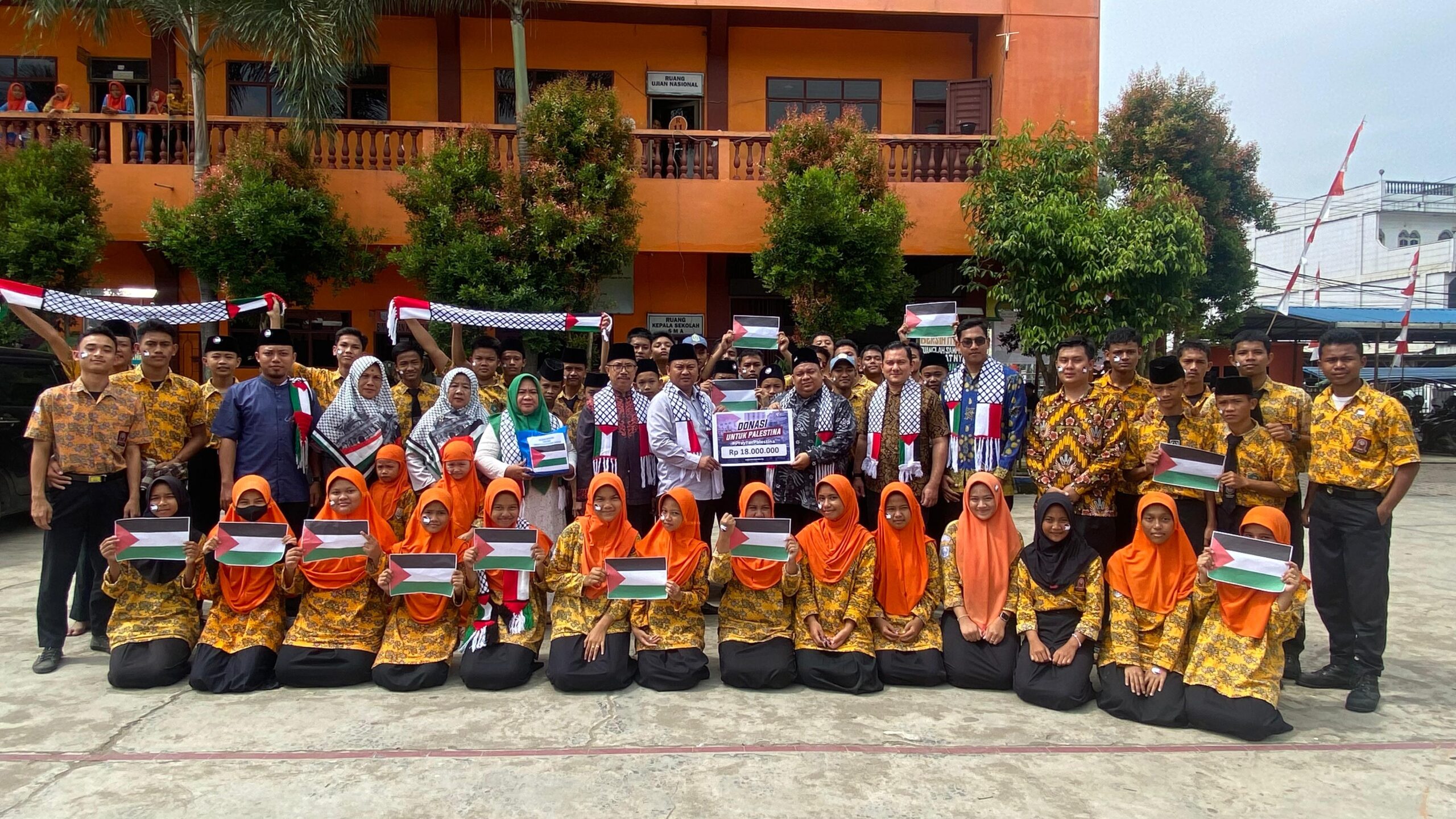 YP Nurul Amaliyah Serahkan Donasi Rp18 Juta untuk Palestina ke DD Waspada